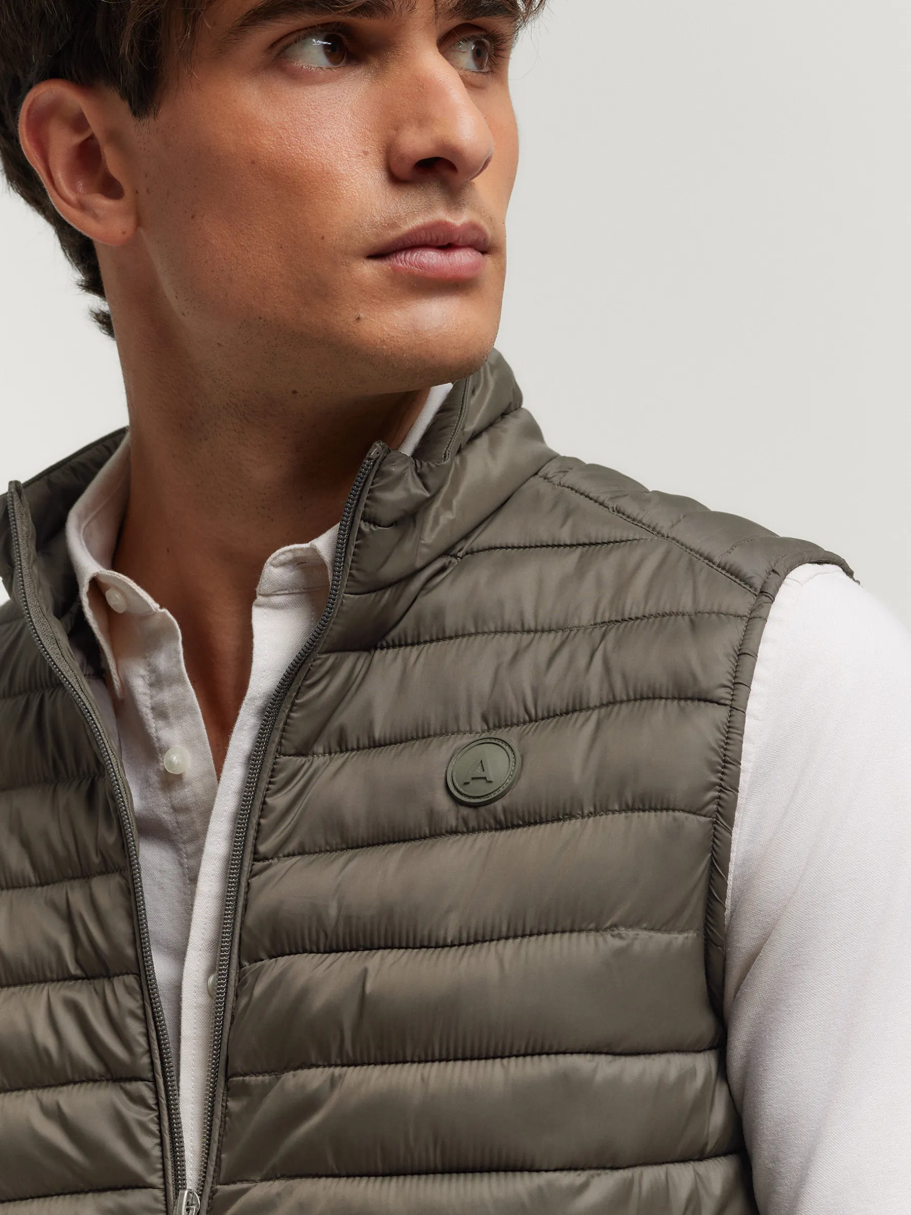 Hombre Alvaro Moreno Chalecos|CHALECO DENKER